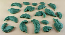 18 x Edible 3D Mixed Leaves, Leaf, icing toppers, cake cupcakes T138