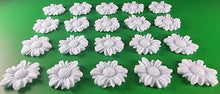 20 x Edible 3D 30mm daisies daisy flowers icing toppers, cake cupcakes decorations T015