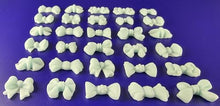 30 x Edible 3D small bows bow icing toppers, cake cupcakes decorations T012