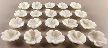 20 x Edible 3D 25mm Buttercup flowers icing toppers, cake cupcakes decorations T045