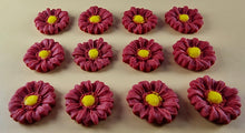 12 x Edible 3D 22mm flowers icing toppers, cake cupcakes decorations T104