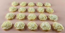 20 x Edible 3D 20mm flower flowers icing toppers, cake cupcakes decorations T029