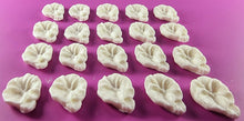 20 x Edible 3D 18mm flower flowers icing toppers, cake cupcakes decorations T033