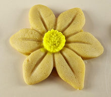 9 x Edible 3D 40mm Wild daffodil Flowers icing toppers, cake cupcakes T121