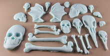 20 x Edible 3D 50mm Skull and Bones set icing toppers, cake cupcakes decorations T057