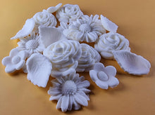 20 Piece Edible 3D Bouquet Flower set, icing toppers, cake cupcakes decorations T070