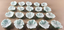 20 x Edible 3D 25mm Buttercup flowers icing toppers, cake cupcakes decorations T045
