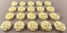 20 x Edible 3D 20mm flower flowers icing toppers, cake cupcakes decorations T028