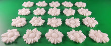 20 x Edible 3D 30mm daisies daisy flowers icing toppers, cake cupcakes decorations T015