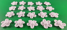 20 x Edible 3D 22mm flower flowers icing toppers, cake cupcakes decorations T026