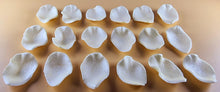 18 x Edible 3D 36mm Rose Petals icing toppers, cake cupcakes decorations T044