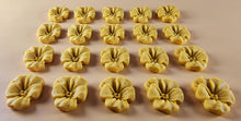 20 x Edible 3D 20mm flower flowers icing toppers, cake cupcakes decorations T027