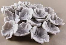 20 x Edible 3D 25mm Buttercup flowers icing toppers, cake cupcakes decorations T045
