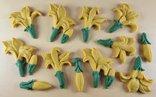 12 x Edible 3D 50mm Lily Flowers icing toppers, cake cupcakes decorations T109