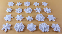 20 x Edible 3D 20mm Small Snowflakes icing toppers, cake cupcakes decorations T062