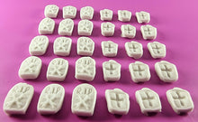 30 x Edible 3D 15mm Halloween Mixed Set icing toppers, cake cupcakes T133