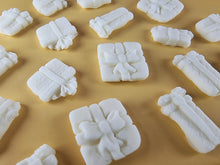 20 x Edible 3D 20mm Birthday, Chirstmas Presents, icing toppers, cake cupcakes decorations T087