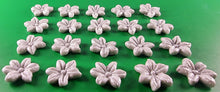 20 x Edible 3D 20mm flower flowers icing toppers, cake cupcakes decorations T034
