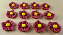 12 x Edible 3D 20mm flowers icing toppers, cake cupcakes decorations T105