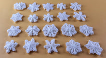 20 x Edible 3D 20mm Small Snowflakes icing toppers, cake cupcakes decorations T062