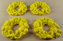 4 x Edible 3D 60mm Rose Wreaths, icing toppers, cake cupcakes decorations T086