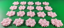 20 x Edible 3D 30mm daisies daisy flowers icing toppers, cake cupcakes decorations T015