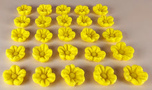 30 x Edible 3D 17mm flower flowers icing toppers, cake cupcakes decorations T006