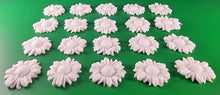 20 x Edible 3D 30mm daisies daisy flowers icing toppers, cake cupcakes decorations T015