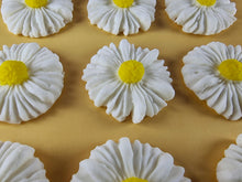 12 x Edible 3D 35mm Daisies Daisy flowers icing toppers, cake cupcakes T118
