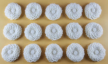 15 x Edible 3D Large Dahlia flowers, icing toppers, cake cupcakes decorations T078
