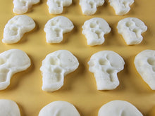 16 x Edible 3D 25mm Skulls, Halloween, icing toppers, cake cupcakes decorations T093