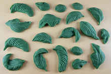 18 x Edible 3D Mixed Leaves, Leaf, icing toppers, cake cupcakes T138