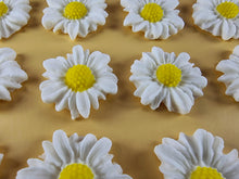 12 x Edible 3D 30mm Daisies Daisy flowers icing toppers, cake cupcakes T117