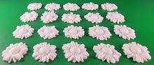 20 x Edible 3D 30mm daisies daisy flowers icing toppers, cake cupcakes decorations T015