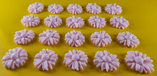 20 x Edible 3D 20mm daisies daisy flowers icing toppers, cake cupcakes decorations T016