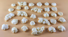 30 x Edible 3D 10mm Snowdrop Flowers, icing toppers, cake cupcakes decorations T066