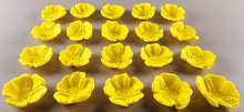 20 x Edible 3D 25mm Buttercup flowers icing toppers, cake cupcakes decorations T045