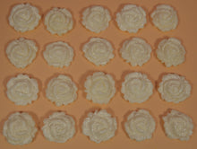 20 x Edible 3D 24mm medium roses flowers icing toppers, cake cupcakes decorations T002