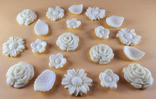 20 Piece Edible 3D Bouquet Flower set, icing toppers, cake cupcakes decorations T070