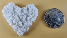 8 x Edible 3D 45mm Heart Clusters, icing toppers, cake cupcakes decorations T094