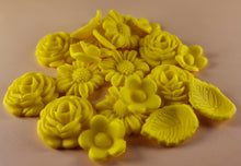 20 Piece Edible 3D Bouquet Flower set, icing toppers, cake cupcakes decorations T070