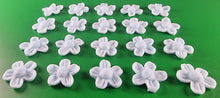 20 x Edible 3D 22mm flower flowers icing toppers, cake cupcakes decorations T026