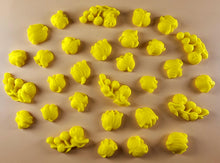 30 x Edible 3D 10mm Snowdrop Flowers, icing toppers, cake cupcakes decorations T066