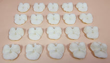 20 x Edible 3D 30mm violets violet flowers icing toppers, cake cupcakes decorations T003