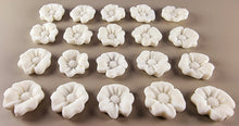 20 x Edible 3D 20mm flower flowers icing toppers, cake cupcakes decorations T019