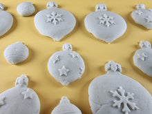 15 x Edible 3D 50mm Christmas Baubles, icing toppers, cake cupcakes decorations T091
