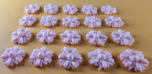 20 x Edible 3D 15mm daisies daisy flowers icing toppers, cake cupcakes decorations T017