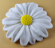 4 x Edible 3D 70mm Large Daisy Flowers icing toppers, cake cupcakes T122