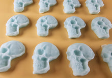16 x Edible 3D 25mm Skulls, Halloween, icing toppers, cake cupcakes decorations T093