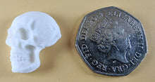 16 x Edible 3D 25mm Skulls, Halloween, icing toppers, cake cupcakes decorations T093